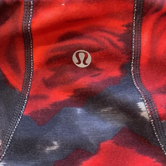 Lululemon rose full zip size 6 - Picture 5 of 6